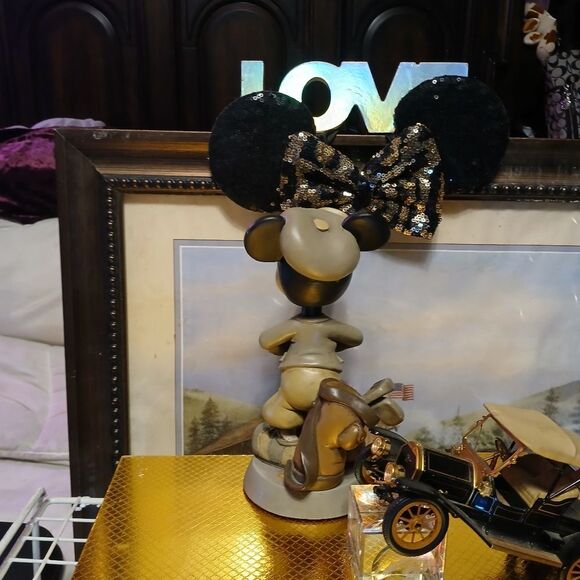 Vintage Walt Disney Mickey Golfer + Model T Showcase Duo – Disney Collectible Me - Picture 3 of 8